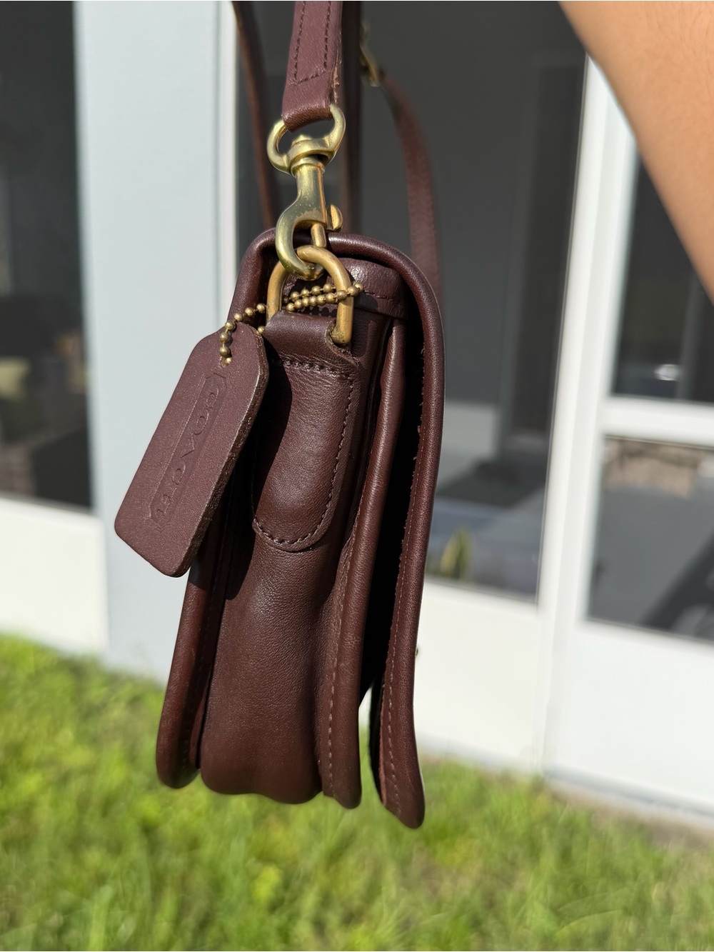 Vintage coach pocket purse in chocolate brown - Picture 5 of 12